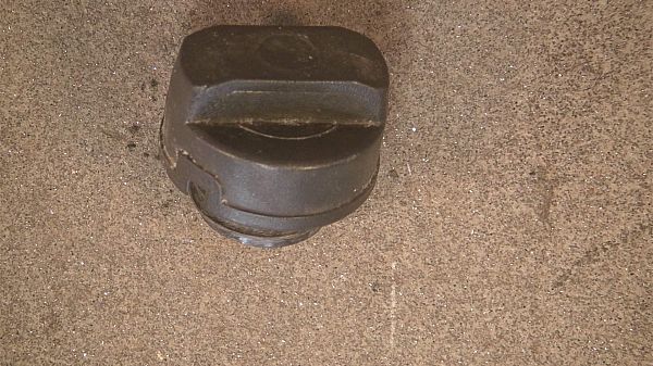 Tankdeckel VW PASSAT (3B2)