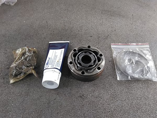 Aandrijfas gelenk voor, binnen VW