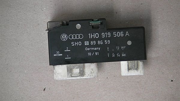 Relé - radiatorvifte VW GOLF Mk III (1H1)