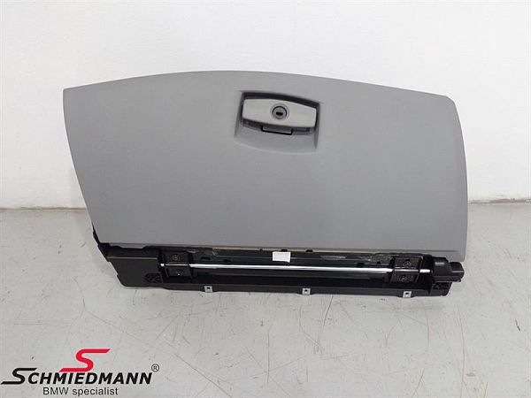 Handskerum BMW 5 (E60)