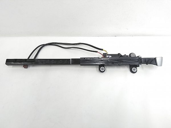 Seatbelt adjustment motor