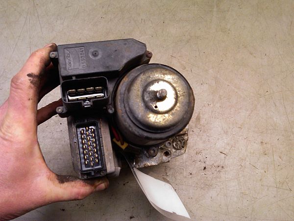 ABS - pump FORD MONDEO Mk II Saloon (BFP)