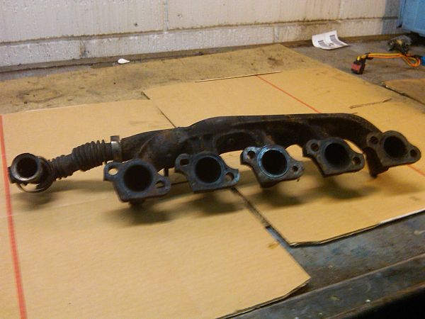 Manifold out VOLVO XC90 I (275)