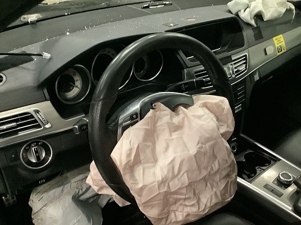 Rat (airbag medfølger ikke) MERCEDES-BENZ E-CLASS T-Model (S212)