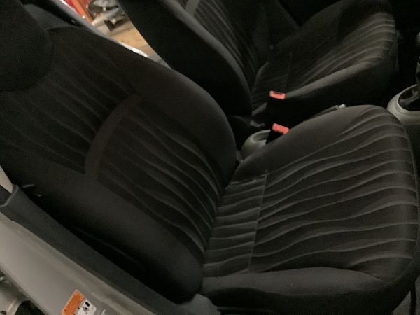 sièges avant 4 portes NISSAN PIXO (UA0)