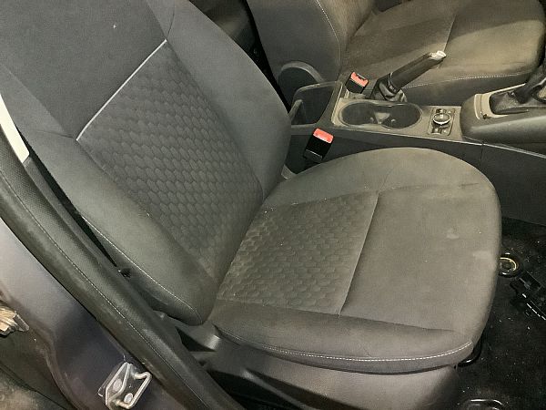 Front seats - 4 doors FORD FOCUS III
