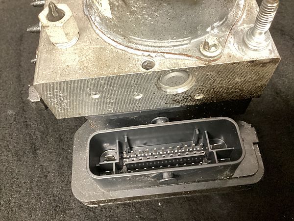 ABS Pumpe OPEL KARL (C16)