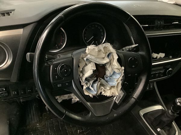Rat (airbag medfølger ikke) TOYOTA AURIS (_E18_)