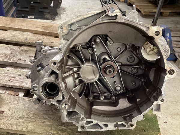 Schaltgetriebe SKODA KAMIQ (NW4)