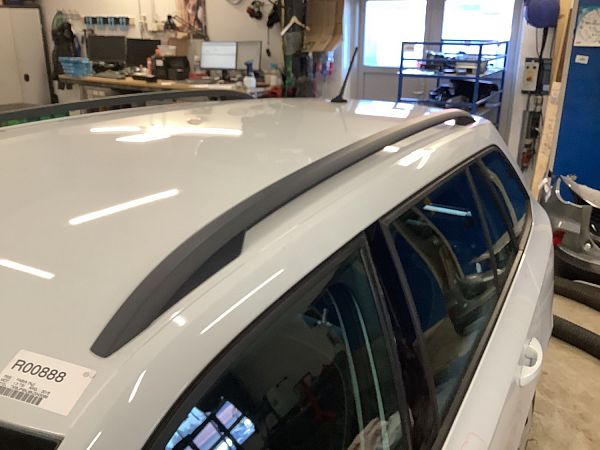 Roof shackle SKODA FABIA III Estate (NJ5)
