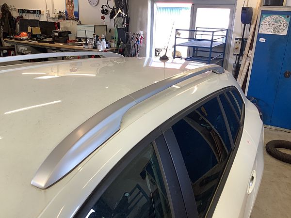Roof shackle RENAULT MEGANE III Grandtour (KZ0/1)