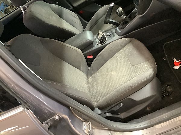 Front seats - 4 doors FORD FOCUS III Turnier