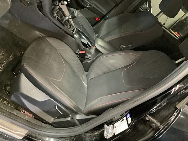 Front seats - 4 doors FORD FOCUS III