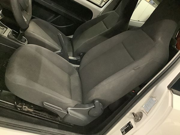 Vordersitz 2-türig VW UP! (121, 122, BL1, BL2, BL3, 123)