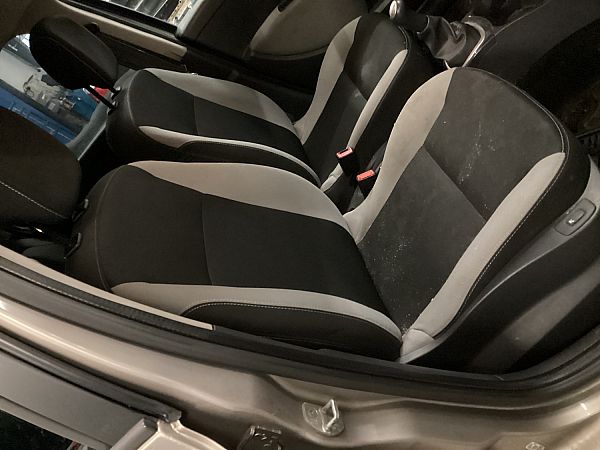 Front seats - 4 doors RENAULT CLIO III Grandtour (KR0/1_)