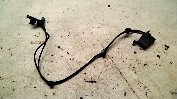 Bonnet alarm sensor