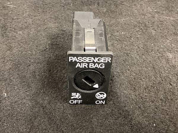 Airbagrelais VW PASSAT B8 Estate (3G5, CB5)
