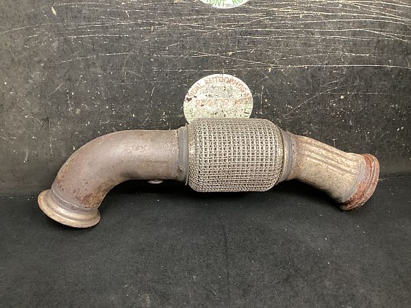 Exhaust flexible connection