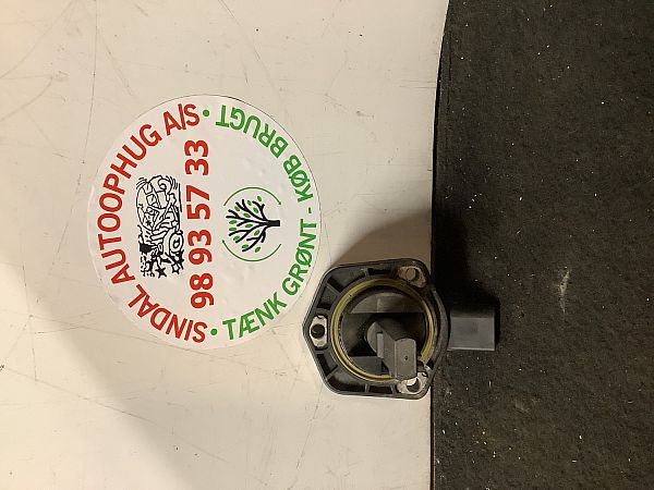 Oil level sensor