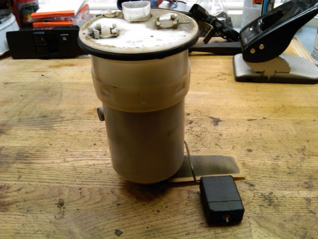 Fuel pump TOYOTA RAV 4 Mk II (_A2_)