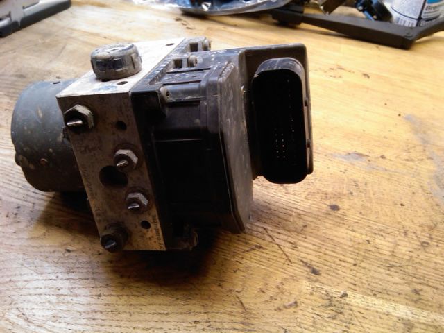 ABS - pump FORD MONDEO Mk III Turnier (BWY)