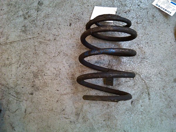 Rear spring - coil JEEP CHEROKEE (KJ)