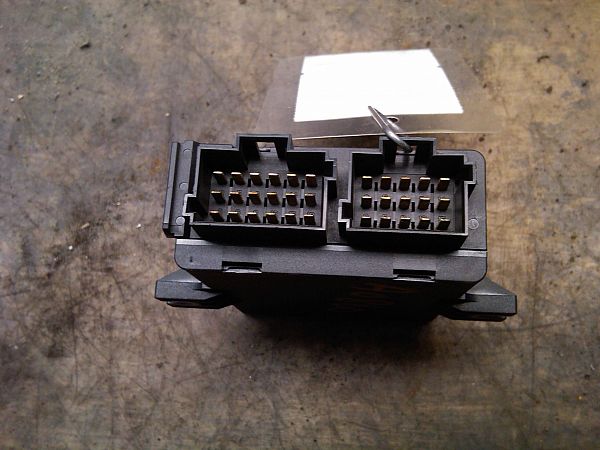 Central locking control unit MERCEDES-BENZ SPRINTER 4-t Box (904)