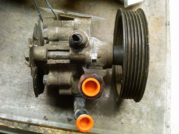 Power steering pump TOYOTA RAV 4 Mk II (_A2_)