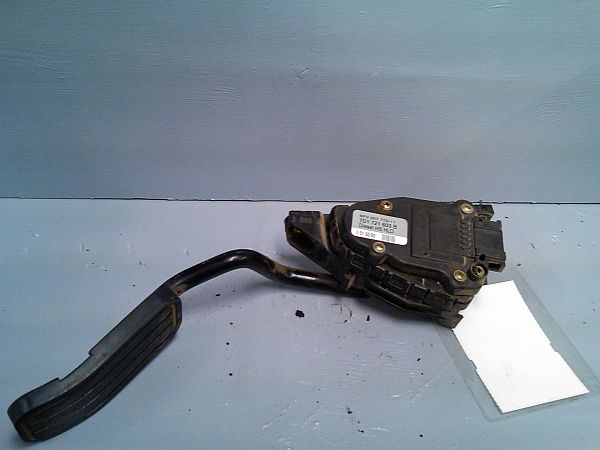 Accelerator switch VW TRANSPORTER Mk IV Box (70A, 70H, 7DA, 7DH)