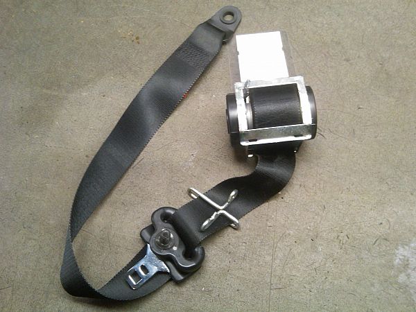 Seat belts - front FORD FOCUS C-MAX (DM2)