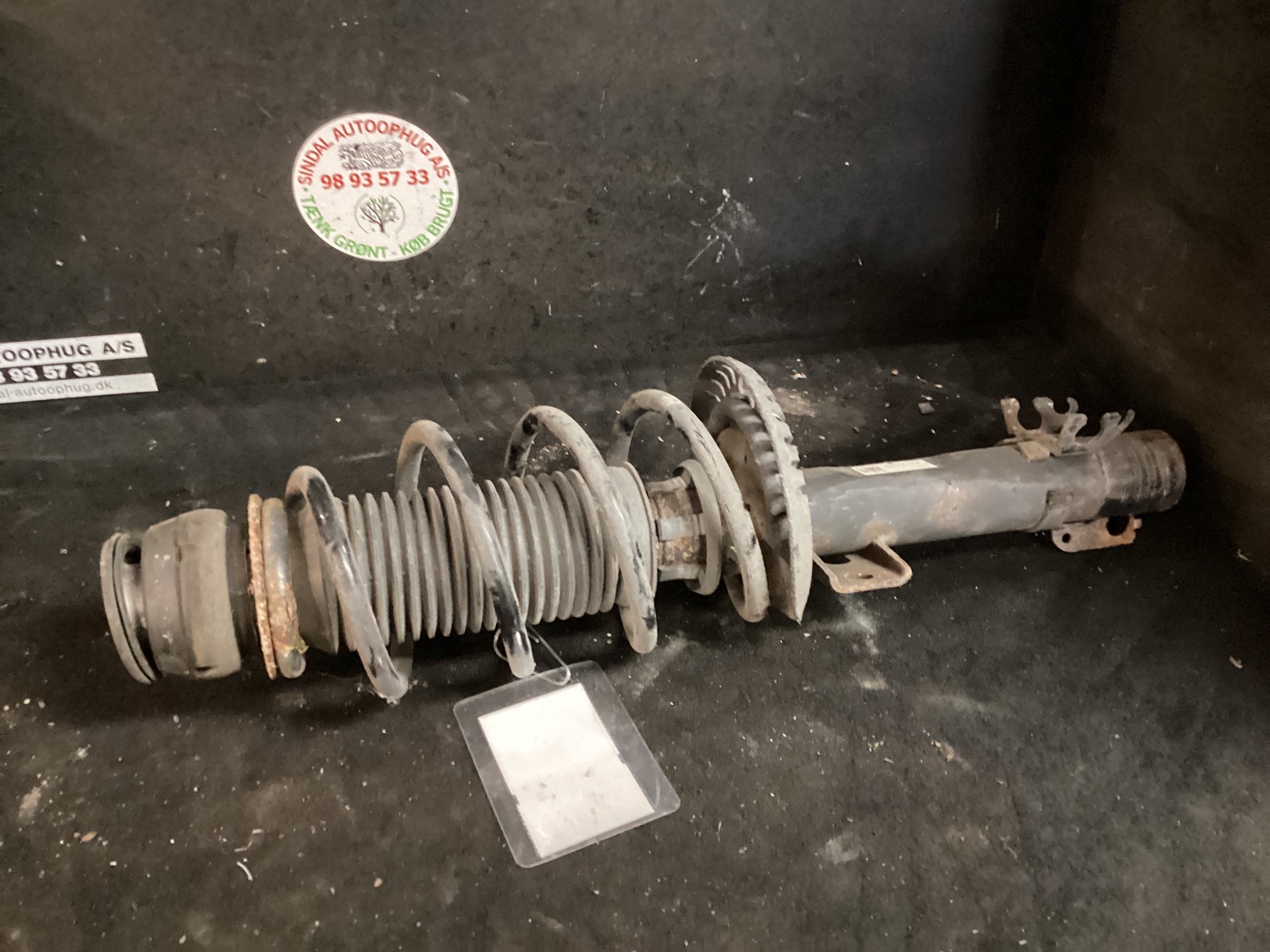 6R0-413-031-AJ : Fjederben for og Støddæmper - for - Autoparts24