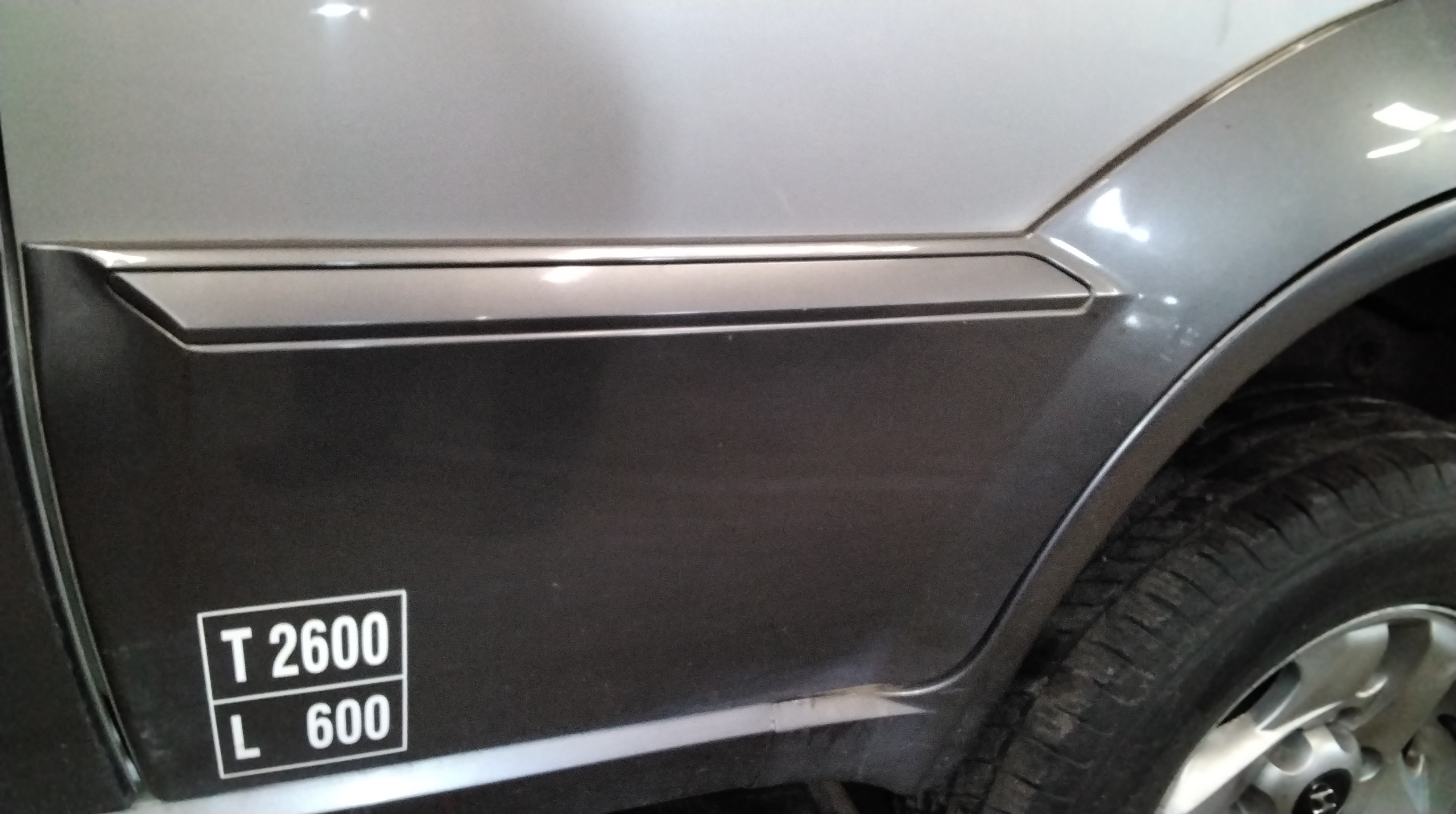 Original Hyundai IONIQ 5 Seitenzierleisten silber Tür vorn Zierleiste  GI271ADE00BR
