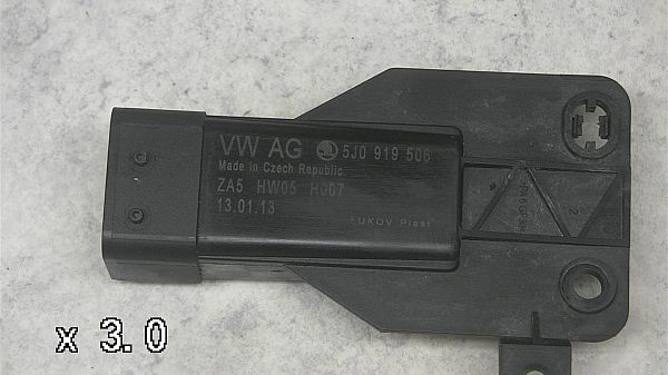 Przekaźnik - wentylator chłodnicy VW POLO (6R1, 6C1)