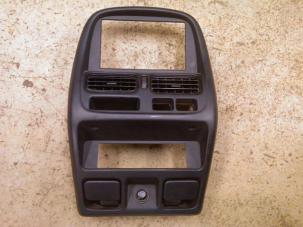 Radio frontplate NISSAN PICK UP (D22)