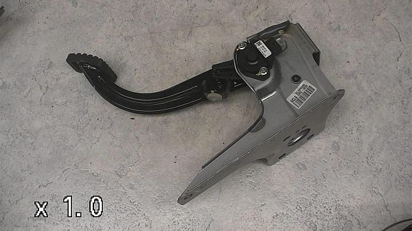 Clutch pedal HYUNDAI i20 (GB, IB)