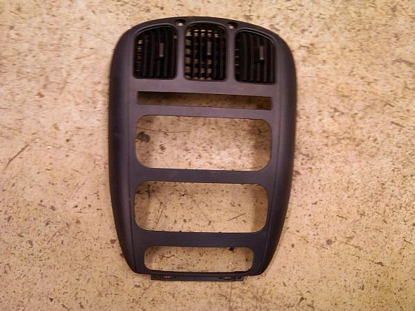 Radio - front plate CHRYSLER VOYAGER Mk III (RG, RS)