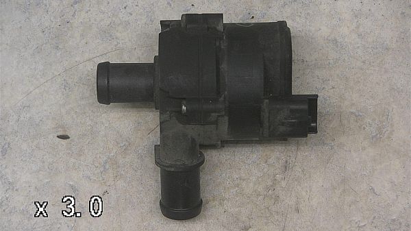Circulation pump NISSAN NV400 Box (X62, X62B)