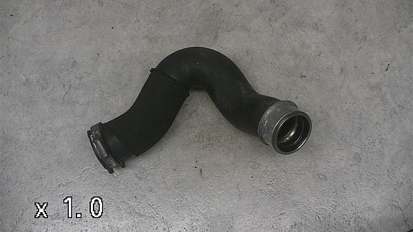 turbo / Intercooler hose / pipe AUDI Q7 (4LB)