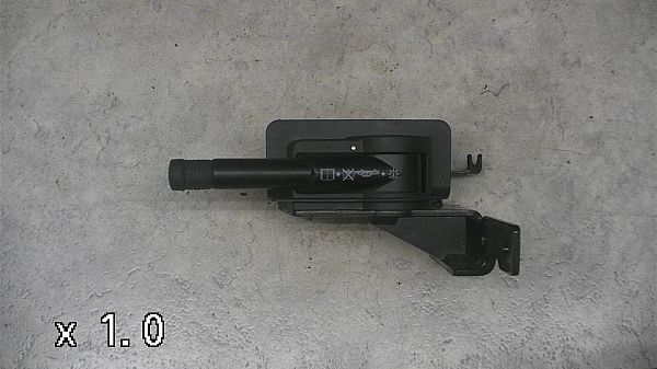 Switch for retractable tow bar
