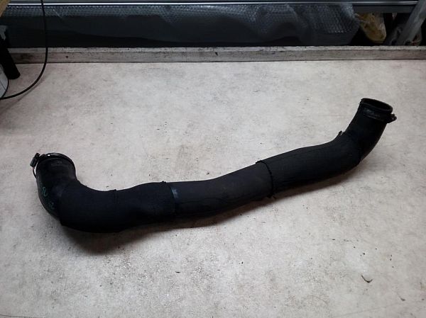 turbo / Intercooler hose / pipe LAND ROVER DISCOVERY III (L319)