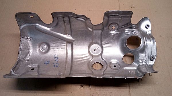 Heat shield VOLVO V40 Hatchback (525, 526)