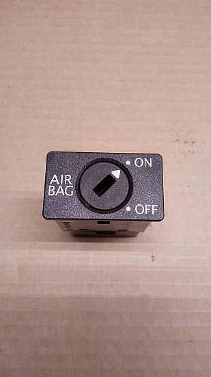 Airbag control lamp VW CADDY III Box (2KA, 2KH, 2CA, 2CH)