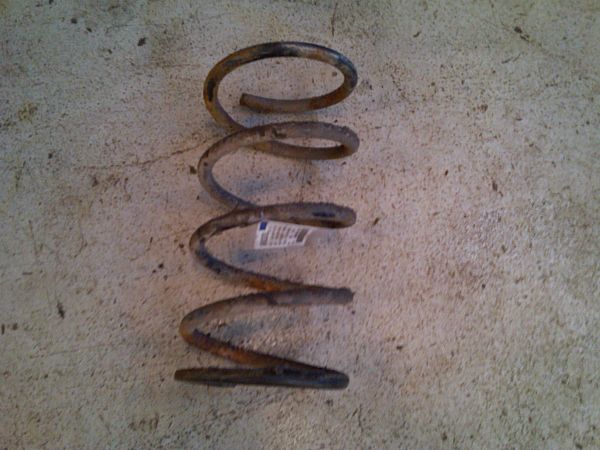 Front spring - coil right HYUNDAI TRAJET (FO)