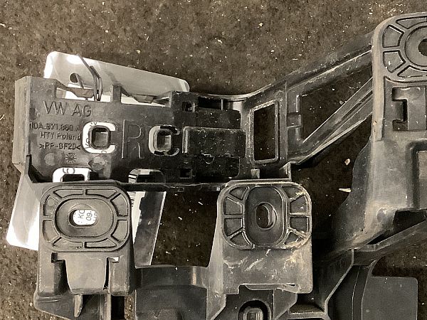 Blind spot radar bracket