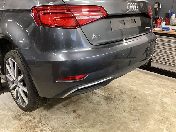 Bagkofanger udvendig del AUDI A3 Sportback (8VA, 8VF)