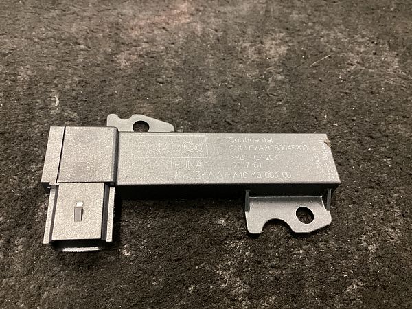Wzmacniacz antenowy FORD FIESTA VII (HU, HF)