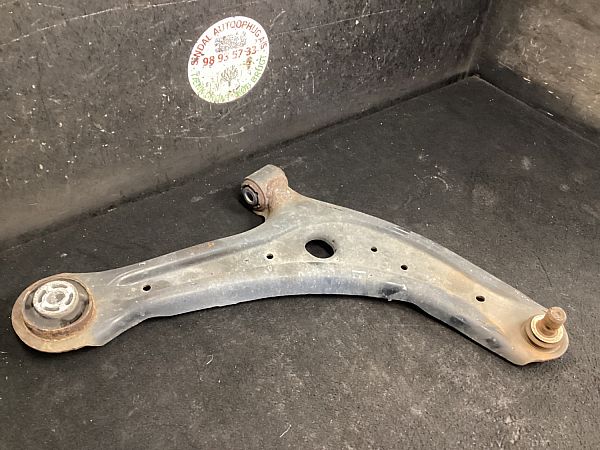 Bærearm forrest nederst FORD FIESTA VII (HU, HF)