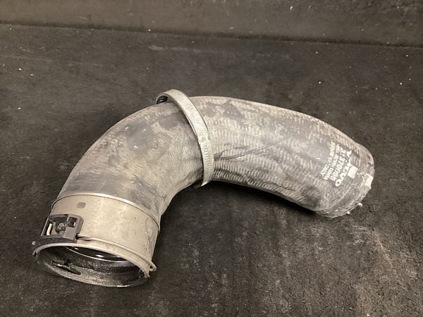 turbo / Intercooler hose / pipe VOLVO XC90 II (256)