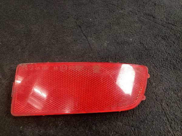 Rear light reflector