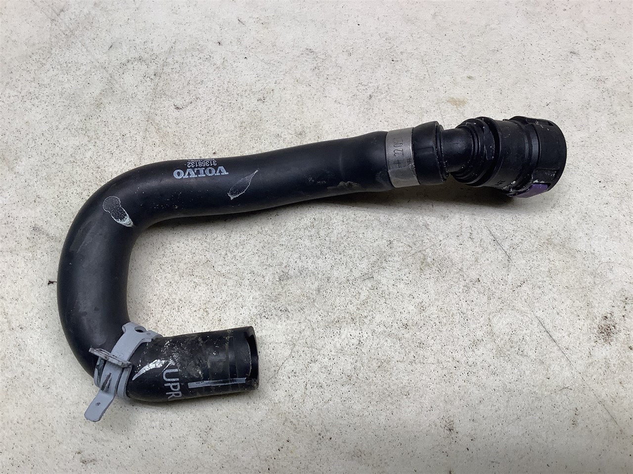 Volvo XC60 II (246) Radiator - hoses 31368132